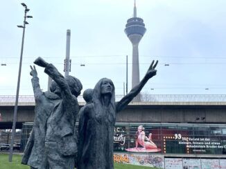 Düsseldorf Delight: actsofpostvandalism 3 @ freibad Düsseldorf by Peter Michalski