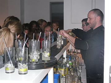 Dustin Yellin en Paint Me A Drink @ 20 Hoxton Square